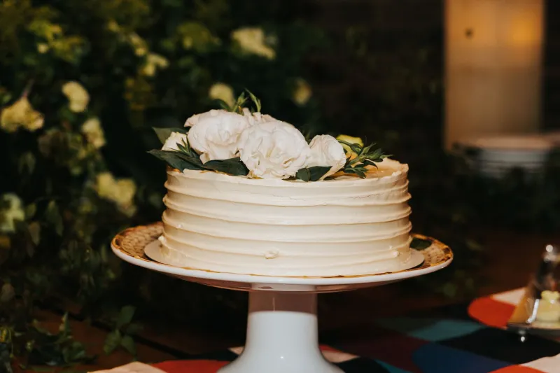 The Sliding Cake Problem Nobody Warns You About (Until Your Birthday Disaster Goes Viral)